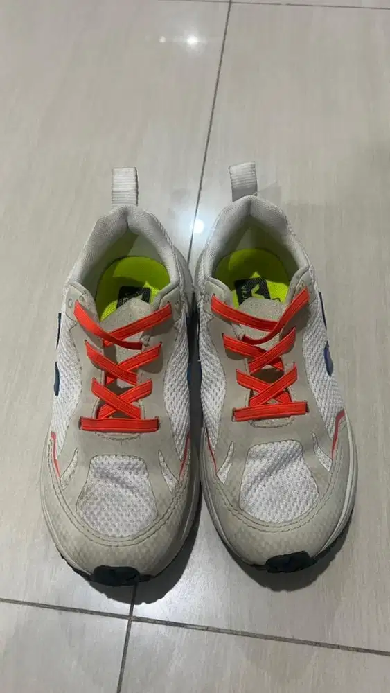 Sepatu Anak Veja size 32