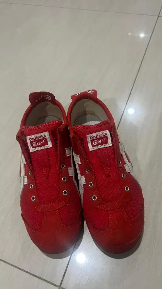 Sepatu Onitsuka size 31.5