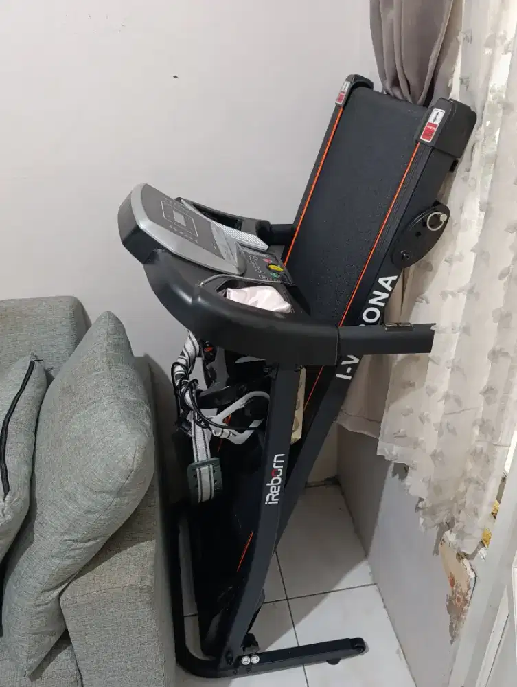 Dijual Treadmill I Reborn Verona – Kondisi Jarang Dipakai