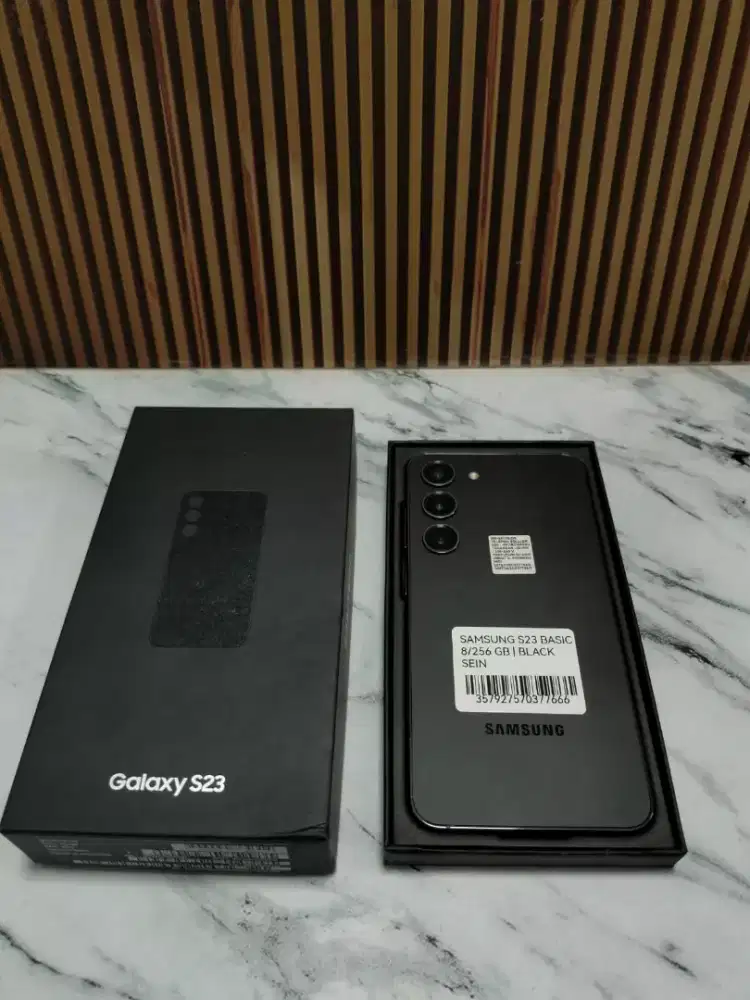 Samsung Galaxy S23 8/256