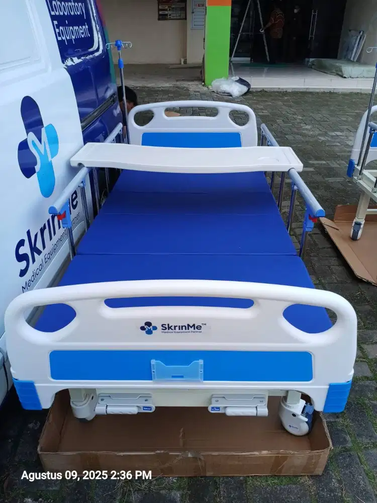 Ranjang pasien merk skrenme model 2 kran