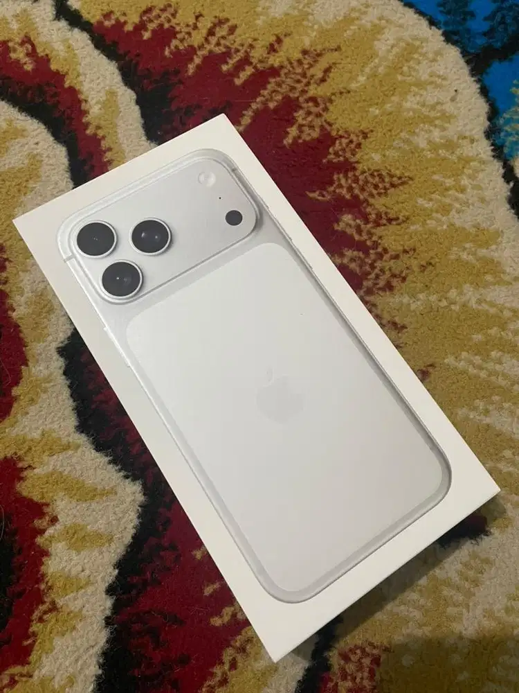 Apple iPhone 17 Promax 256GB silver GARANSI RESMI