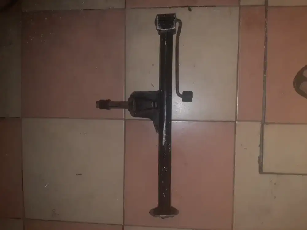 Dongkrak BMW original