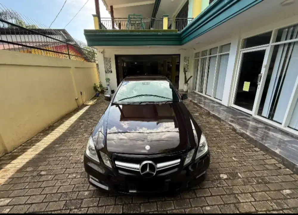 Di jual mersi E300 W212