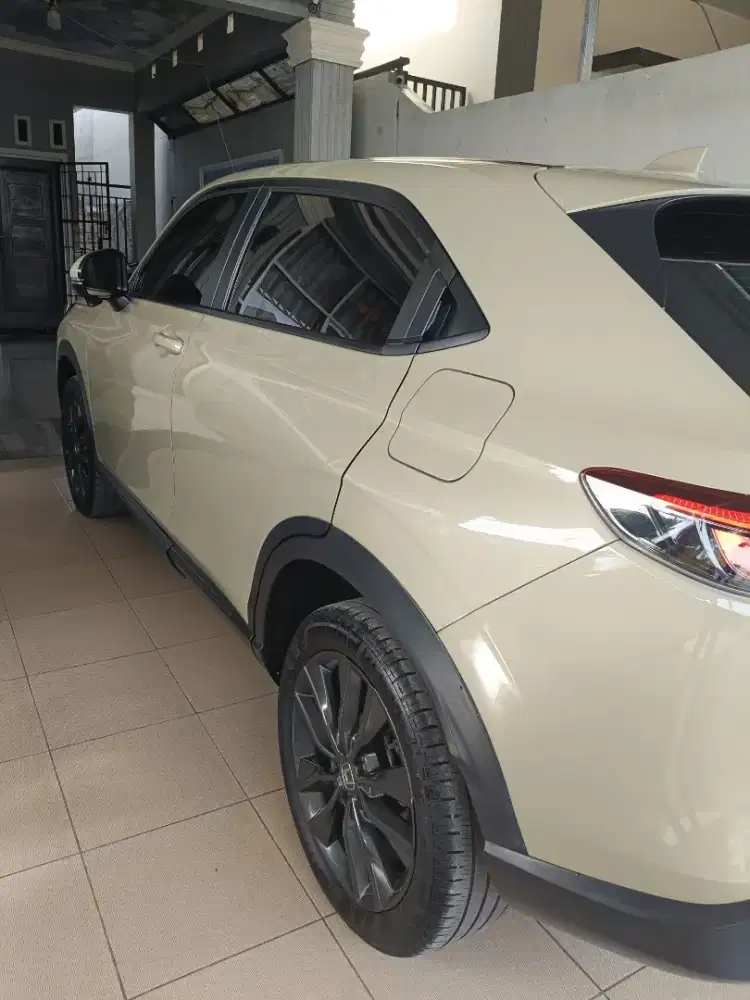 Di jual . HRV SE. 15 panuramik Thun 2024 harga 380 nego