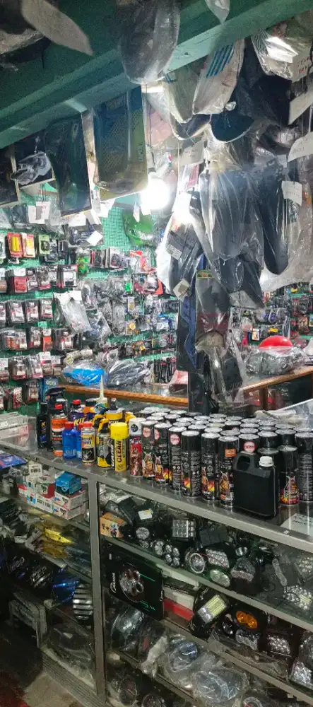 Di cari mekanik pemasangan asesoris motor