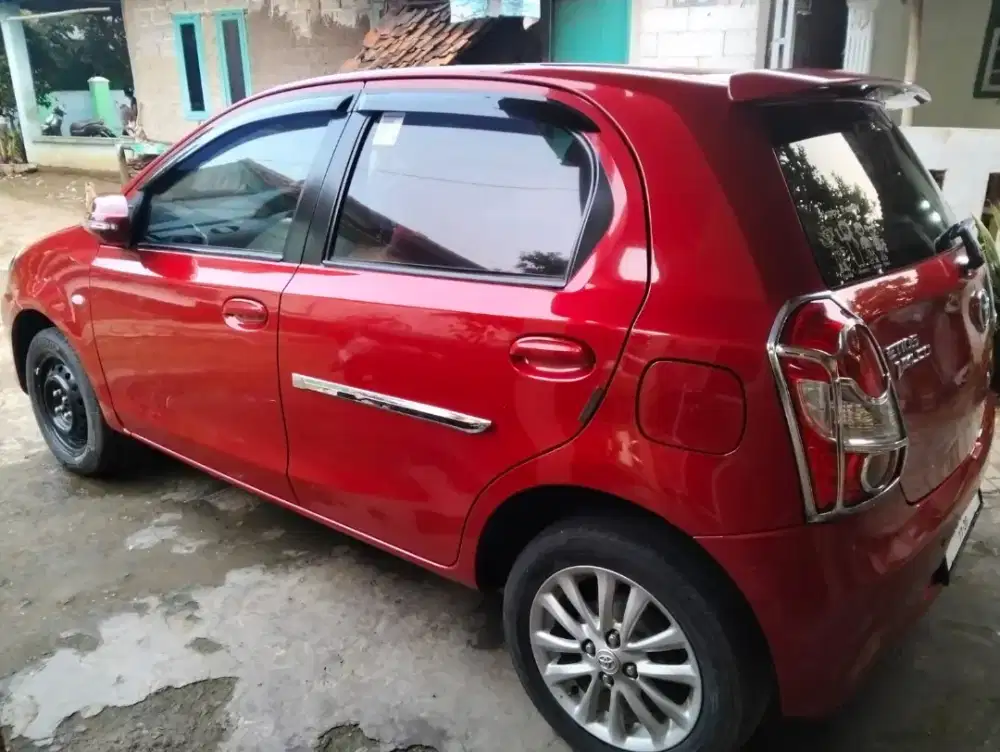 ETIOS VALCO 2015