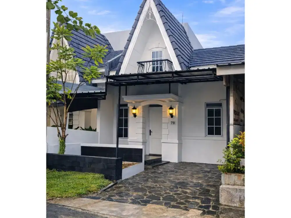 DISEWA RUMAH BULANAN FURNISH BAGUS SIAP HUNI BERSIH VENESIA SENTUL SSR61