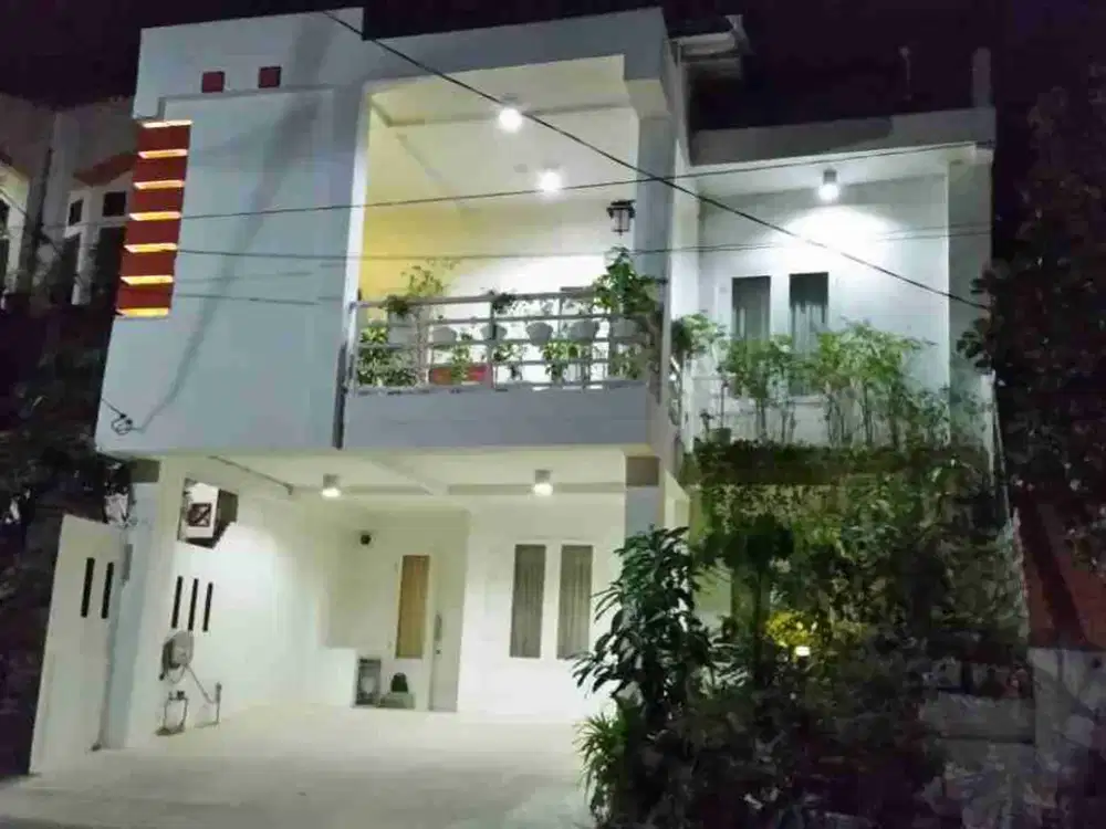 Dijual Cepat Rumah 2 Lantai Lokasi Strategis di Galaxy Kota Bekasi