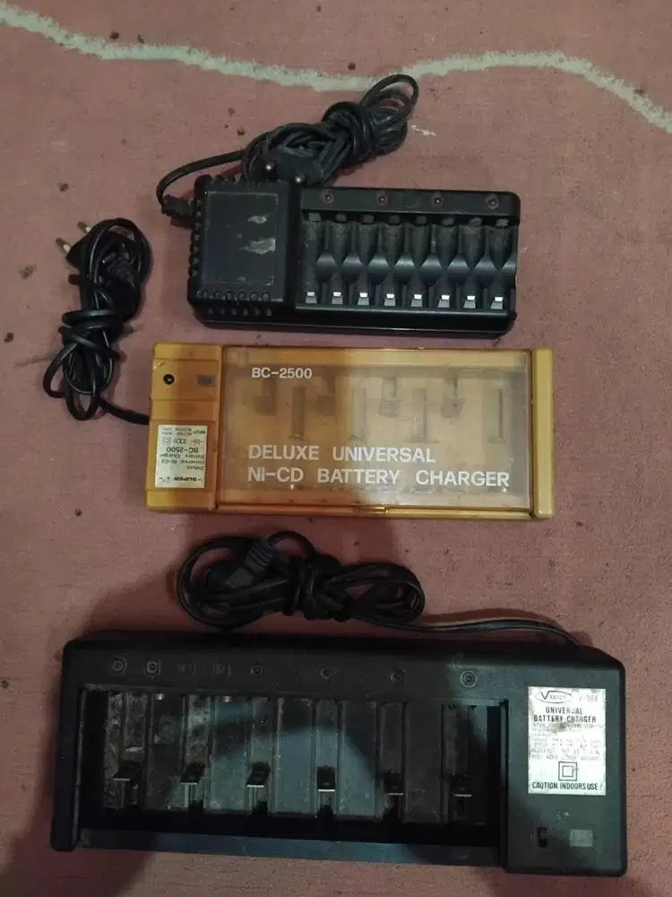 Borongan 3bh Charger batre AA dan AAA