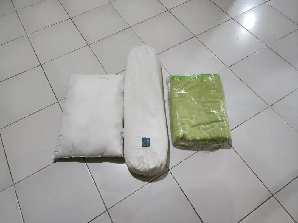 Bantal, Guling dan Selimut Halus Lime Green Preloved