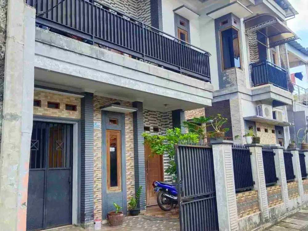 DIJUAL CEPAT Rumah 2 Lantai di Kalisari pasar rebo Jakarta Timur