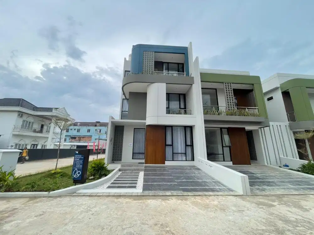 Dijual rumah mewah di palembang jalan demang lebar daun
