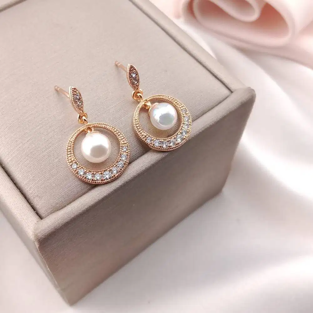 Mutiara asli lombok mulai dari 100 an tersedia air tawar dan laut