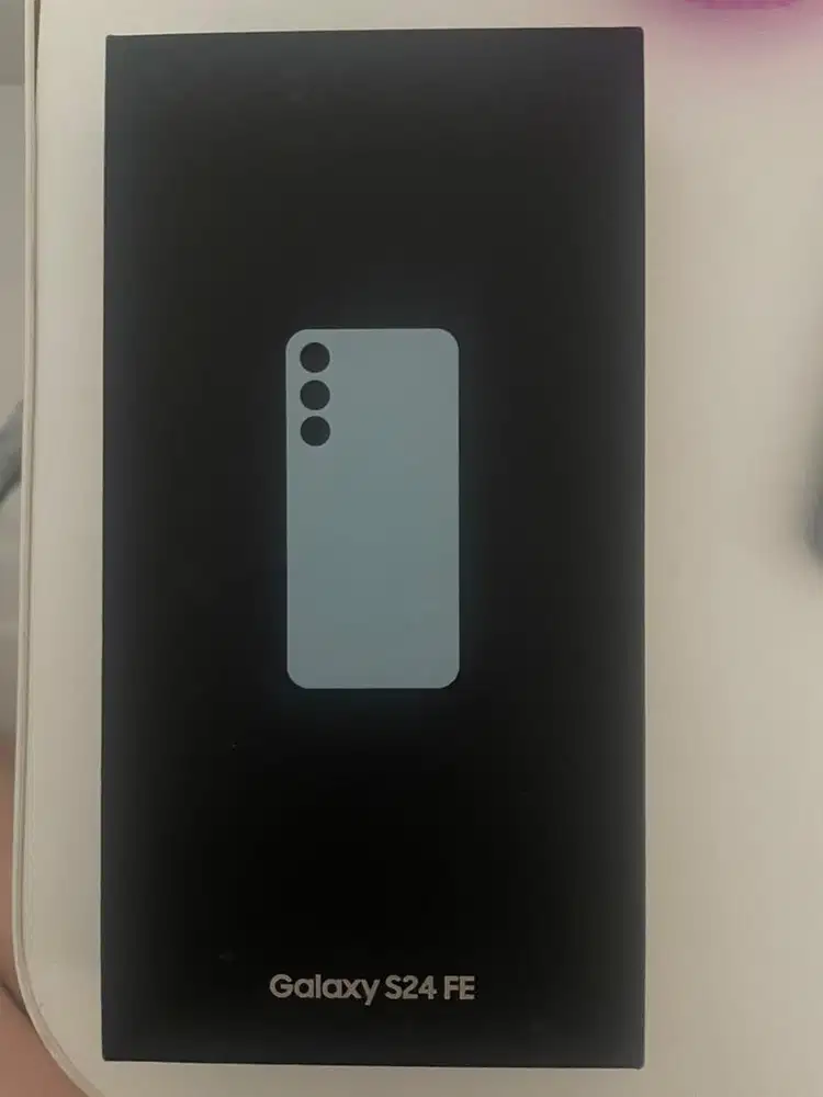 Samsung S24 FE 8/128