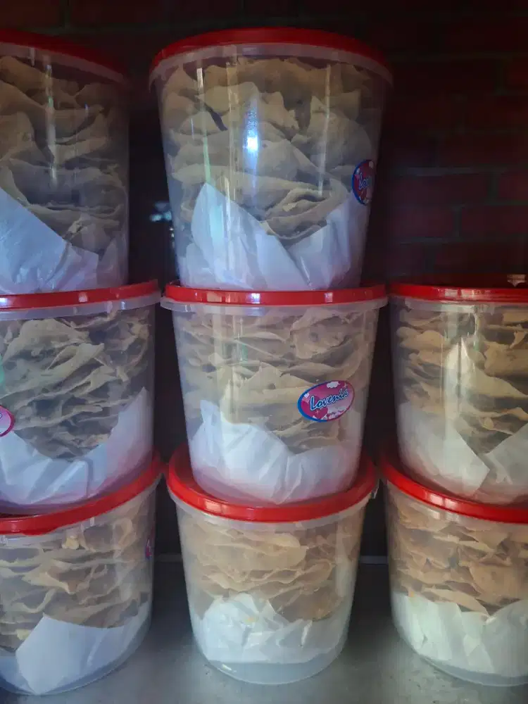 Rempeyek kacang makanan khas tradisional freee toples