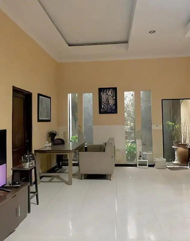 RUMAH JALAN LEBAR SAMBIROTO DEKAT UNIMUS KEDUNGMUNDU SEMARANG