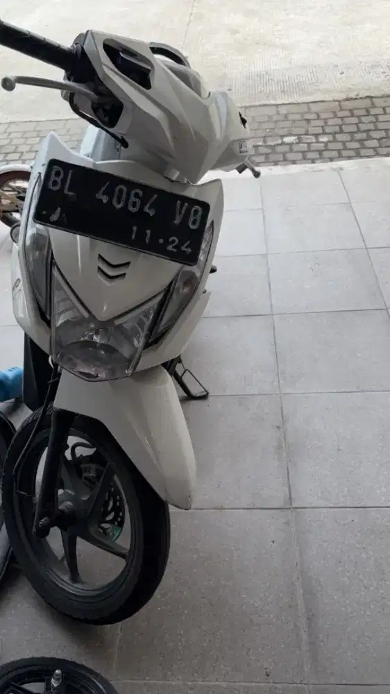 Jual cepat Beat 2015 putih harga murah