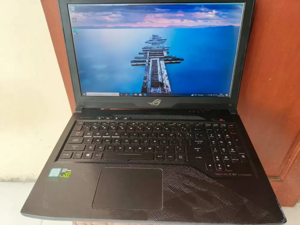 Dijual Laptop Gaming Asus ROG Strix GL503GE + Gratis Laptop HP 1000