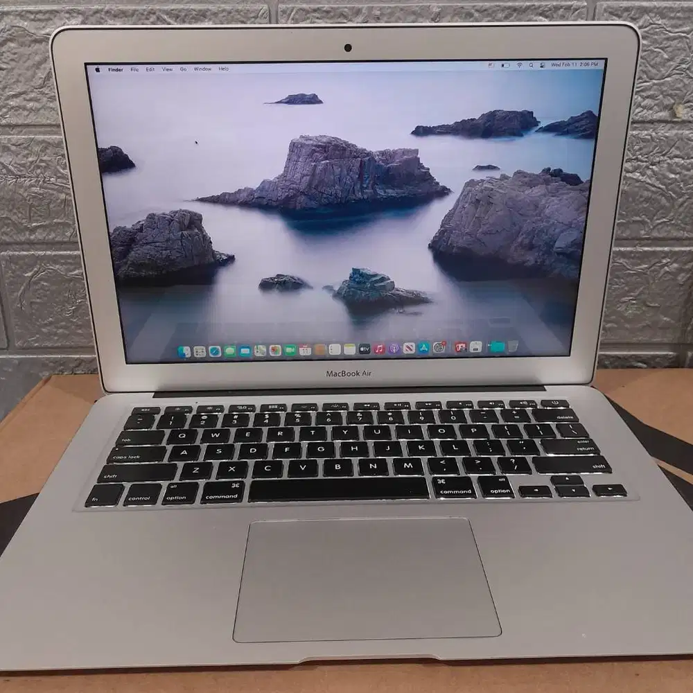 Macbook Air 2017 13-inch i5 1.8GHz RAM 8GB SSD 256GB Backlight Keyboar