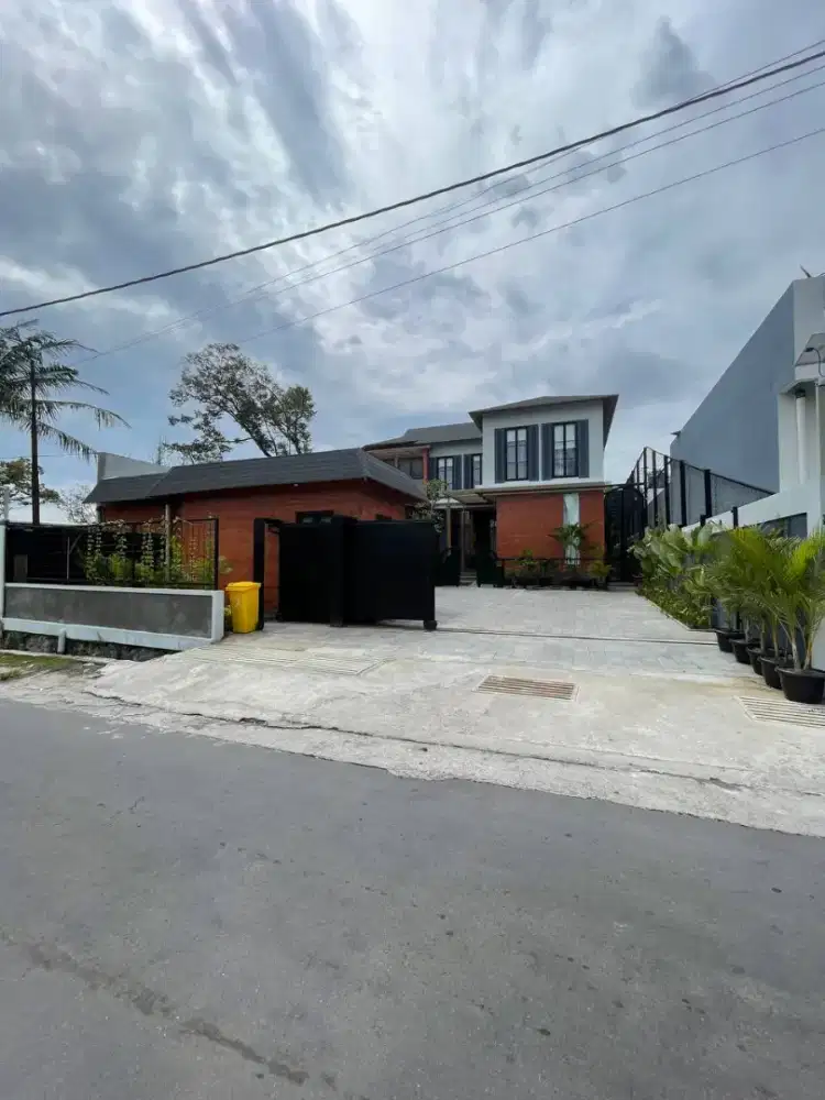 Jual Rumah / Villa di Sleman Dekat Kampus UII