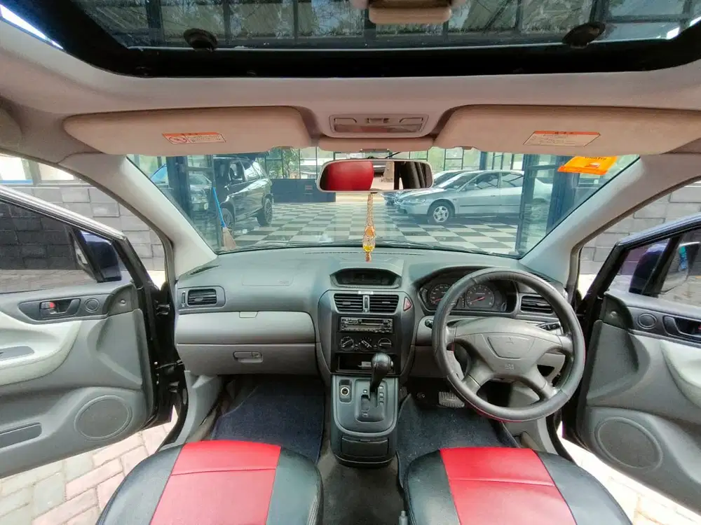 Mitsubishi Chariot 2002 Bensin