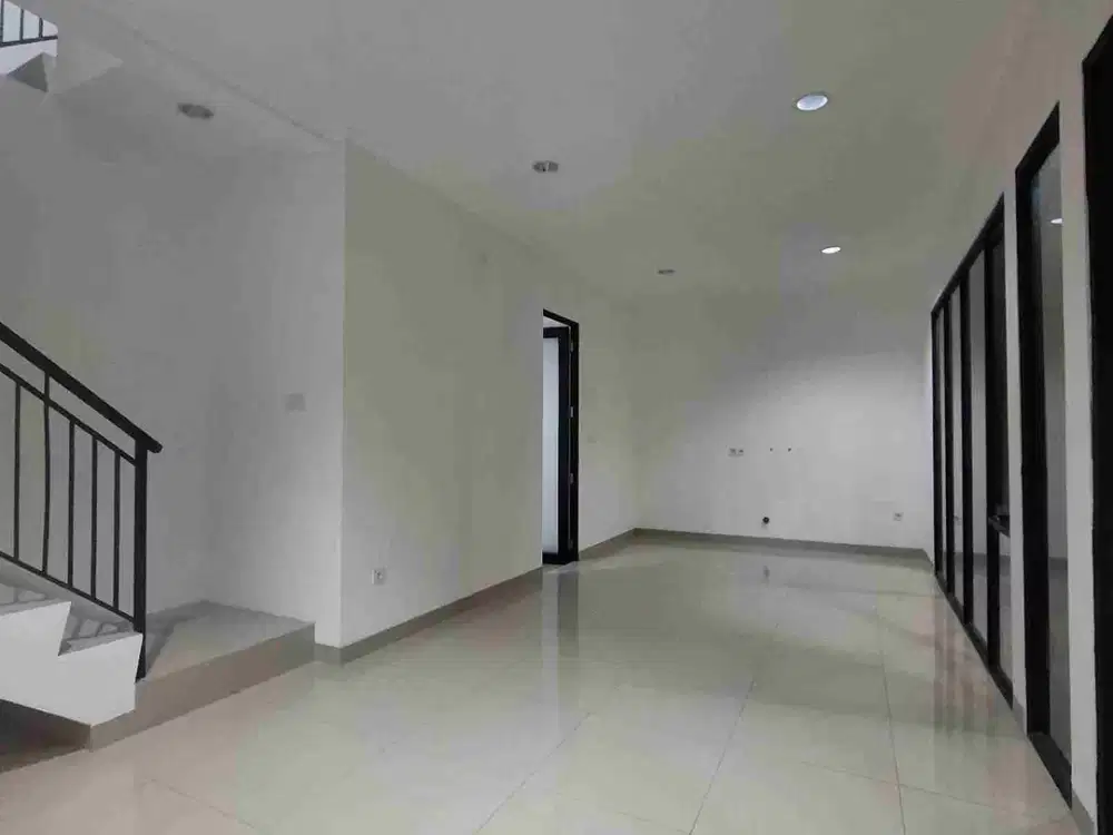 disewakan rumah uk 8x10 kosongan pik 2 milenial