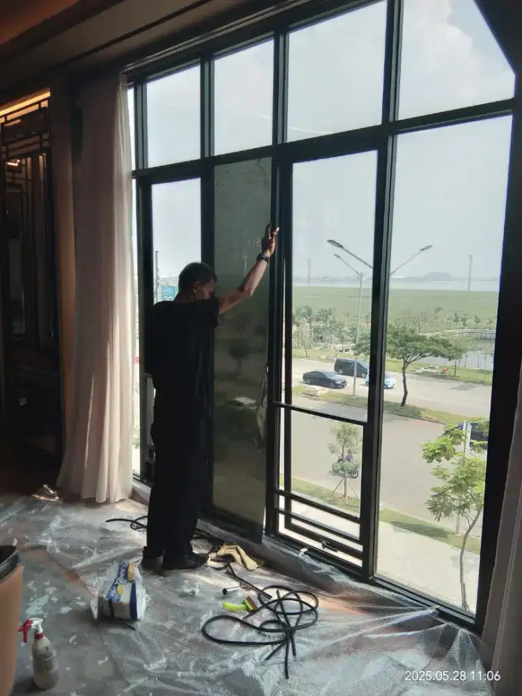 Jasa pasang sticker kaca film Rimah