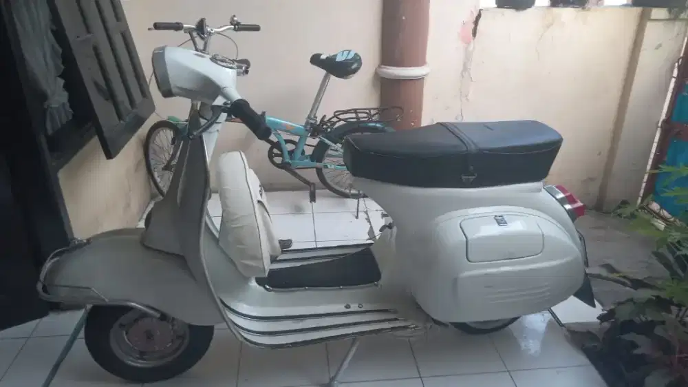Vespa super 150