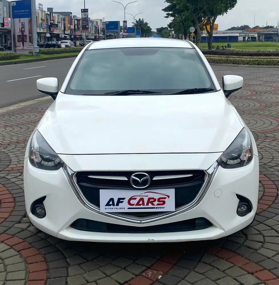 Mazda 2 R At 2015 skyactiv