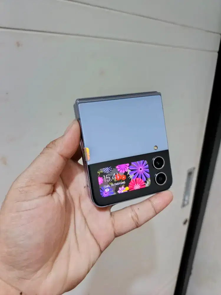 JUAL CEPAT SAMSUNG Z FLIP 4 5G 8/256 GB SECOND MURAH