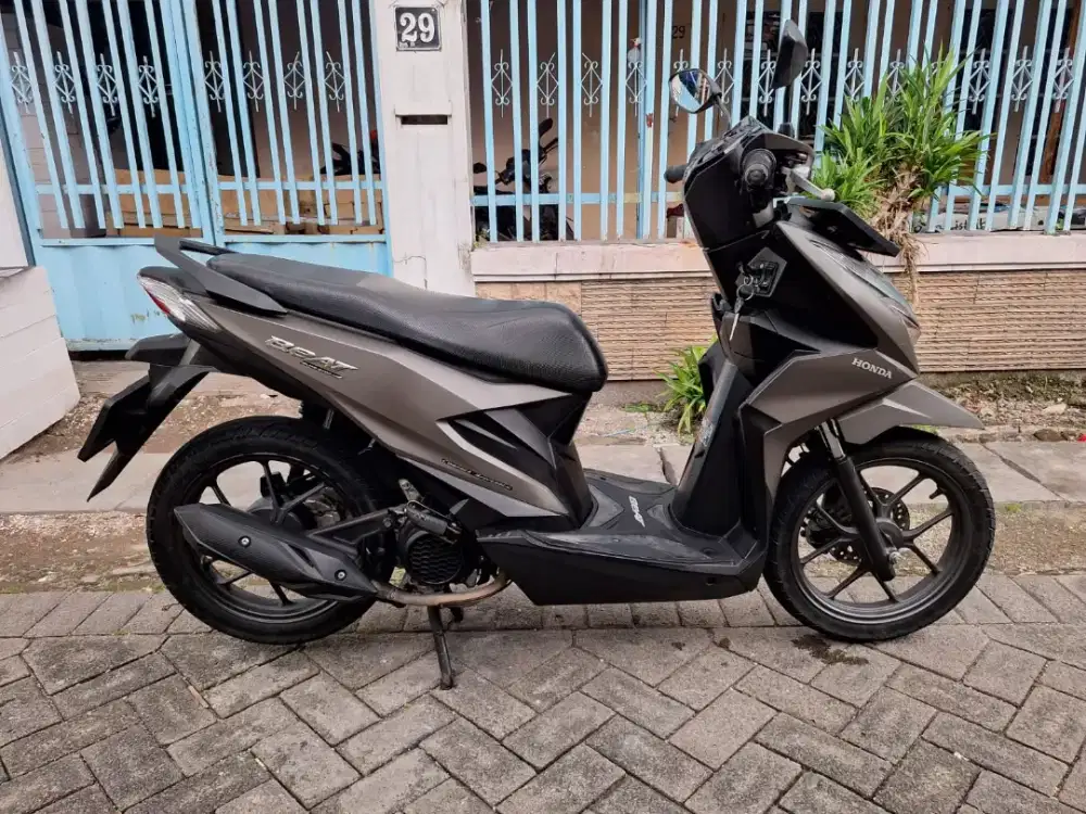 Beat deluxe pemakian 2023 plat w gresik kondisi sgt bagus siap pakai