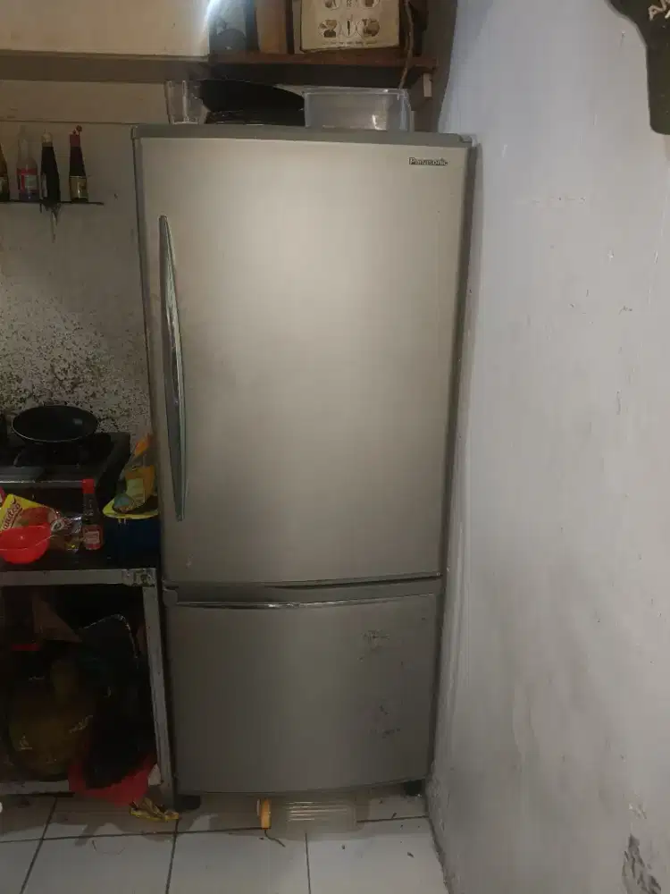 KULKAS 2 PINTU JUMBO