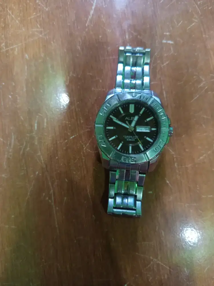 Jam tangan pria alba