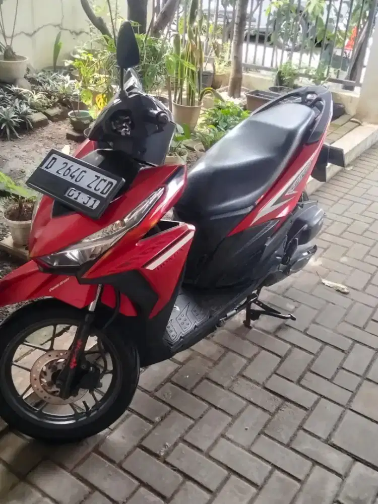 Vario led 125 OLD CBS ISS