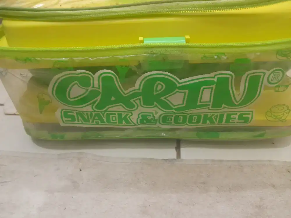 Tempat Wadah Makanan Merek CARIN SNACK & COOKIES