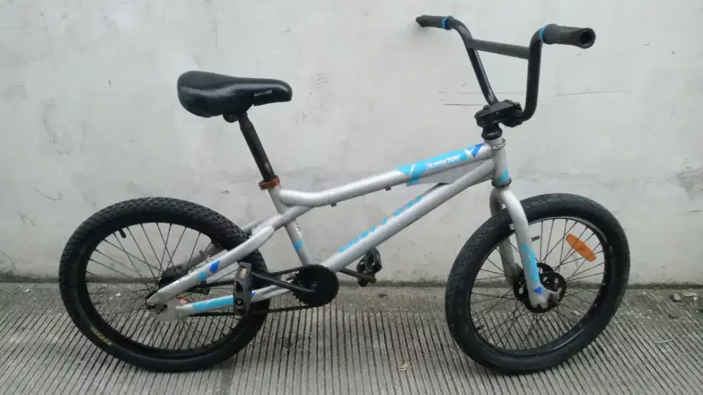 Sepeda BMX UNITED Ukuran 20 Rem Torpedo