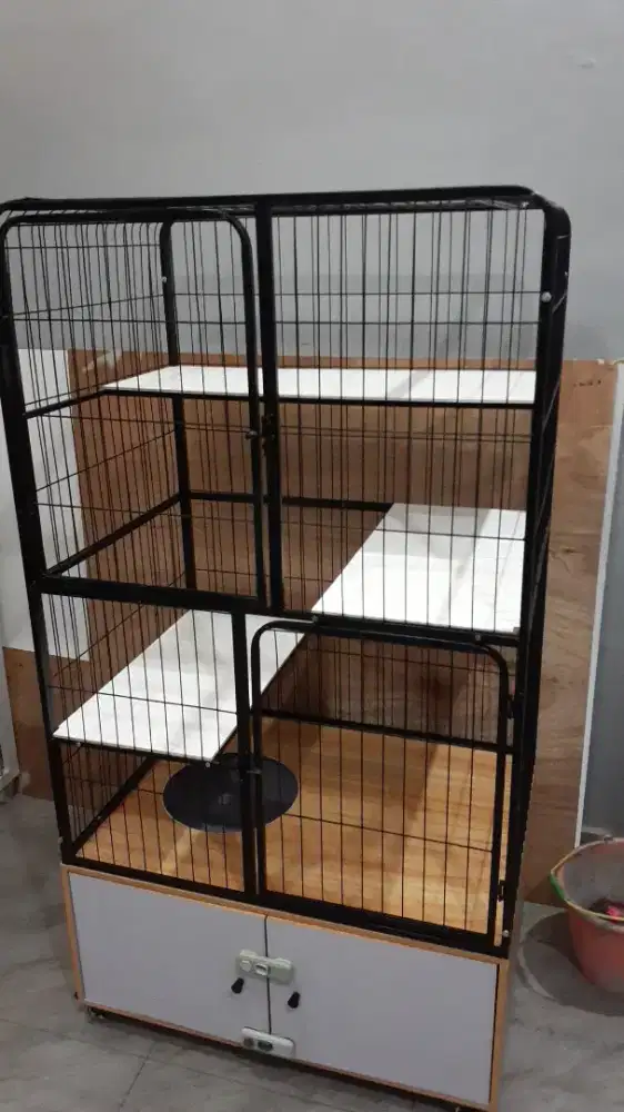 Kandang kucing impor