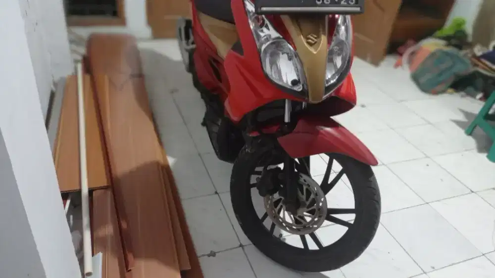 Suzuki Skywave 2010 Merah