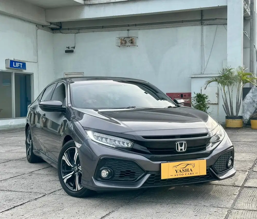 CIVIC TURBO HATCHBACK 2019 KILOMETER RENDAH GREY MOBIL SUPER ISTIMEWA