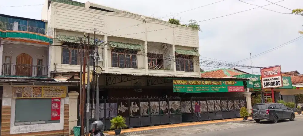 Dijual Rumah murah klaten 3 lantai pinggir jalan