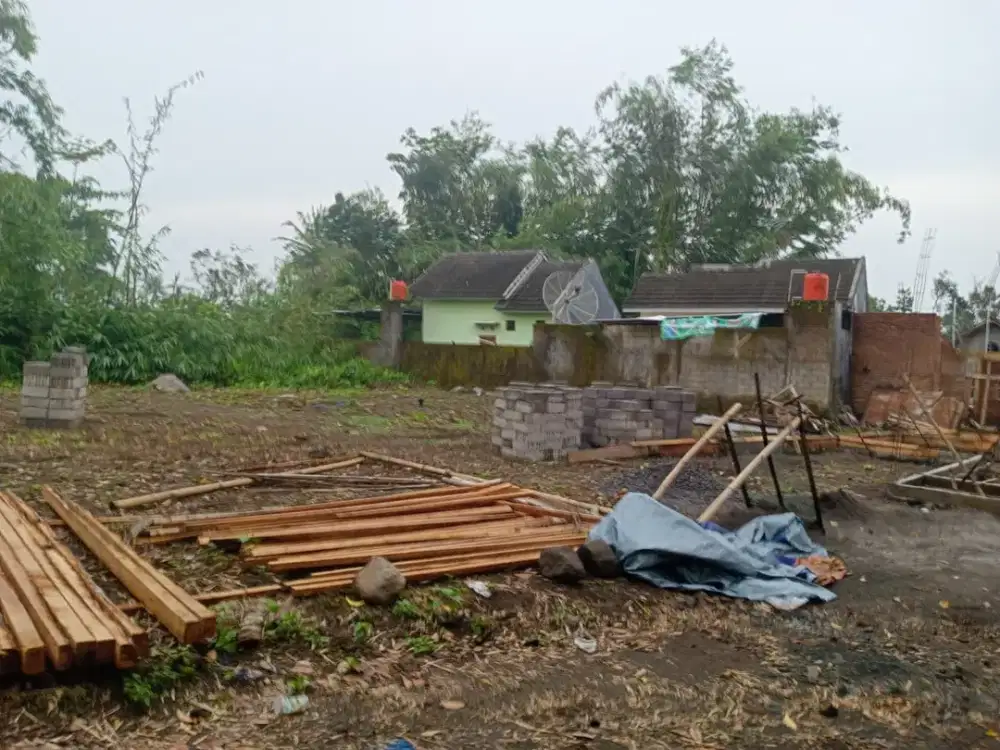 Tanah Murah Sleman SHM Pecah Dekat Rumah Makan Jejamuran