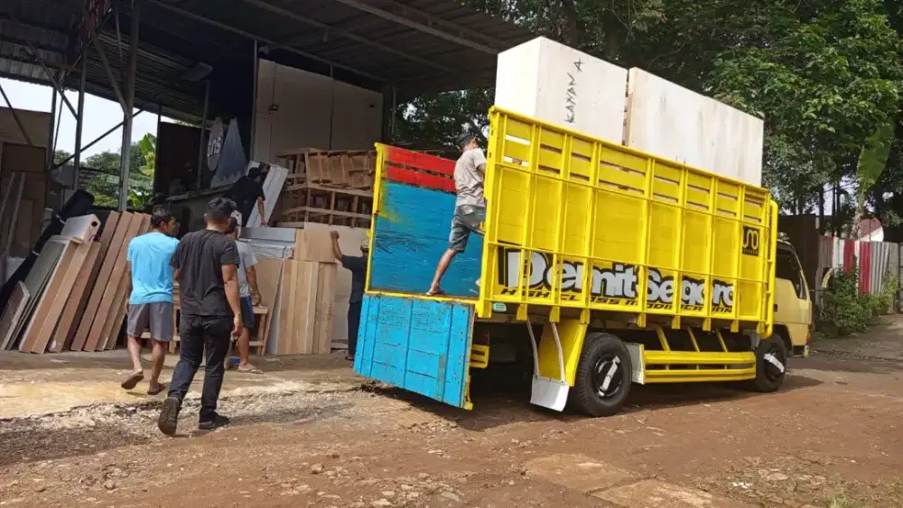 Sewa truk pindahan rumah termurah dan terpercaya