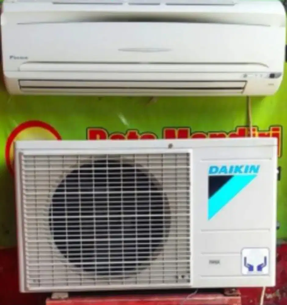 Jual ac daikin 1/2 pk R32 tailand lowat 360 wat kondisi 95% ori semua