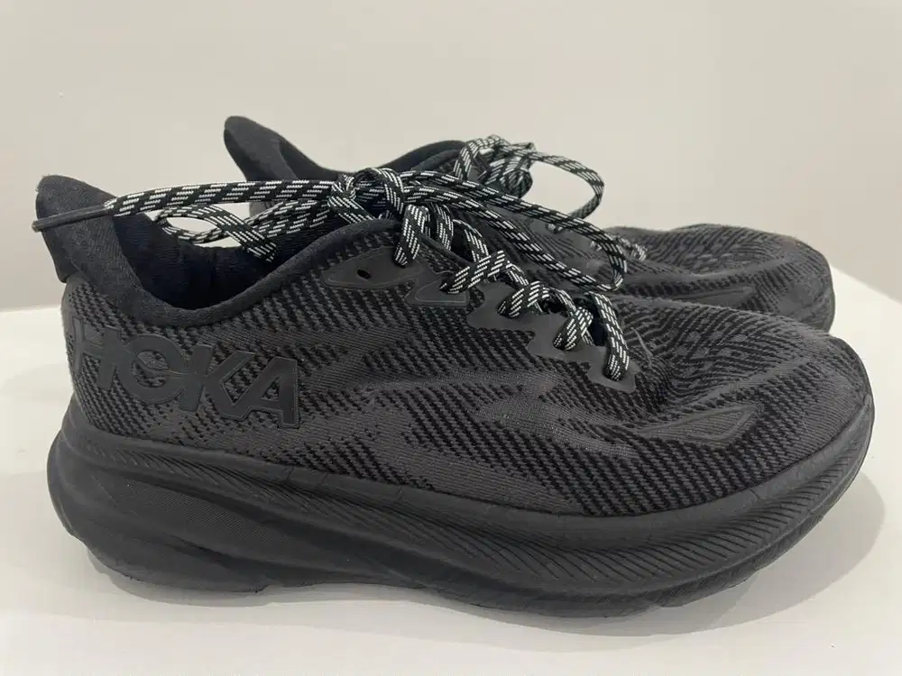 Hoka Clifton 9 42/26,5 cm