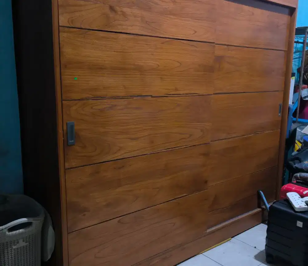 Almari Pakaian Jumbo Full Kayu