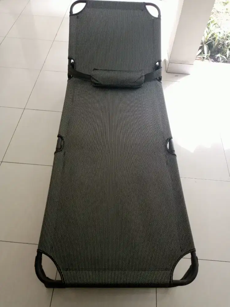 Ranjang lipat besi