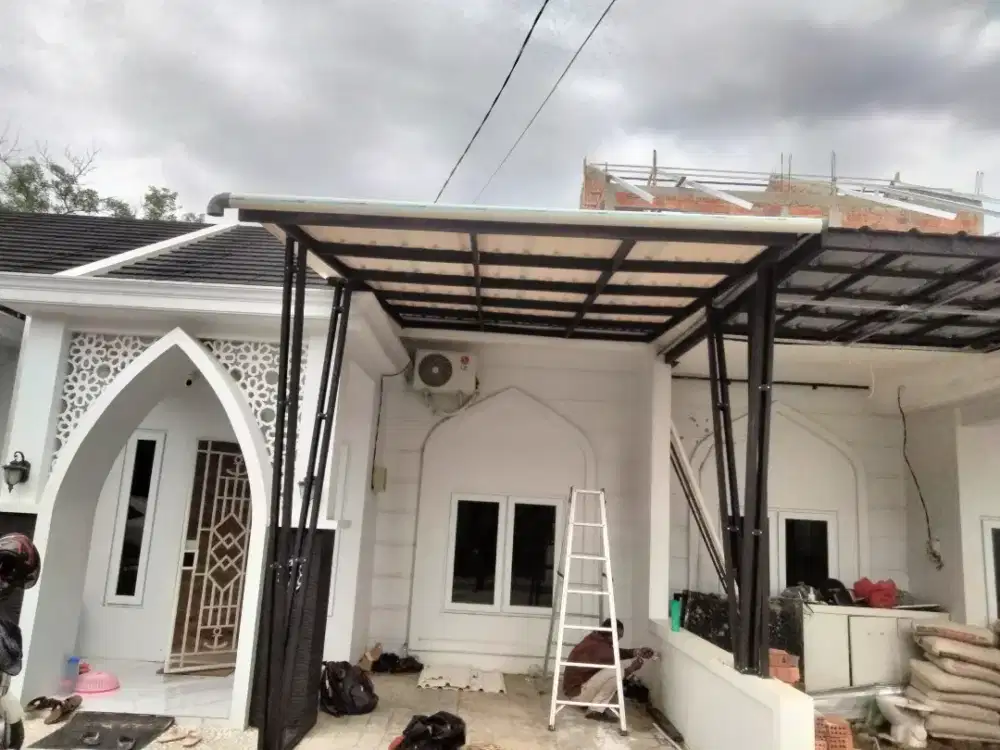 Menerima pemasangan rangka baja ringan