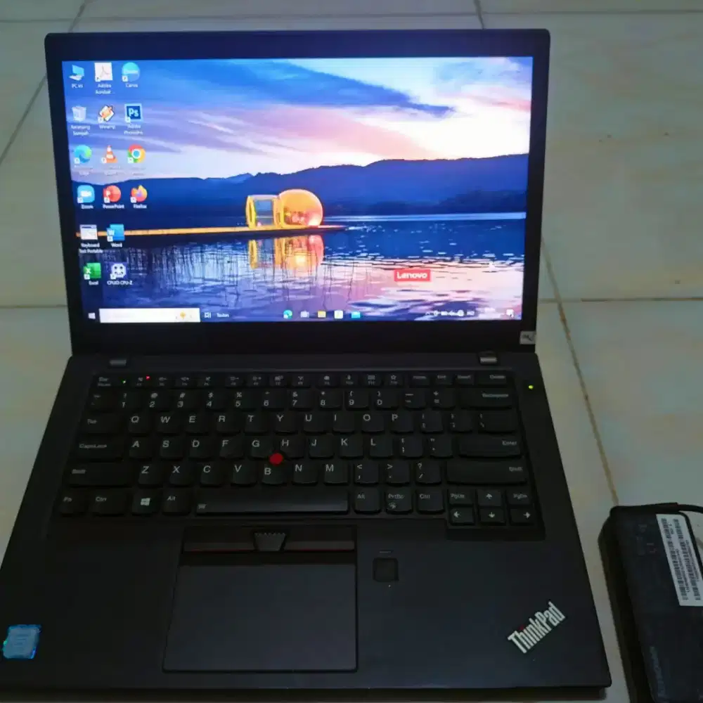 Laptop lenovo T470 i5 ram 8 ssd 256 ngebut
