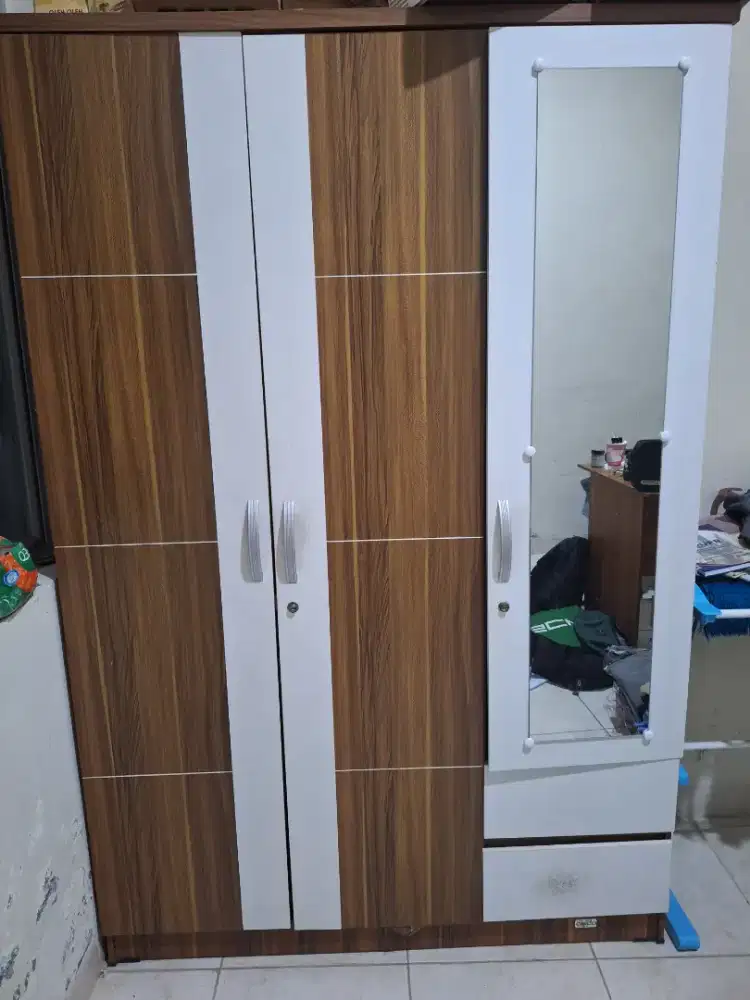 Di Jual Lemari Baju